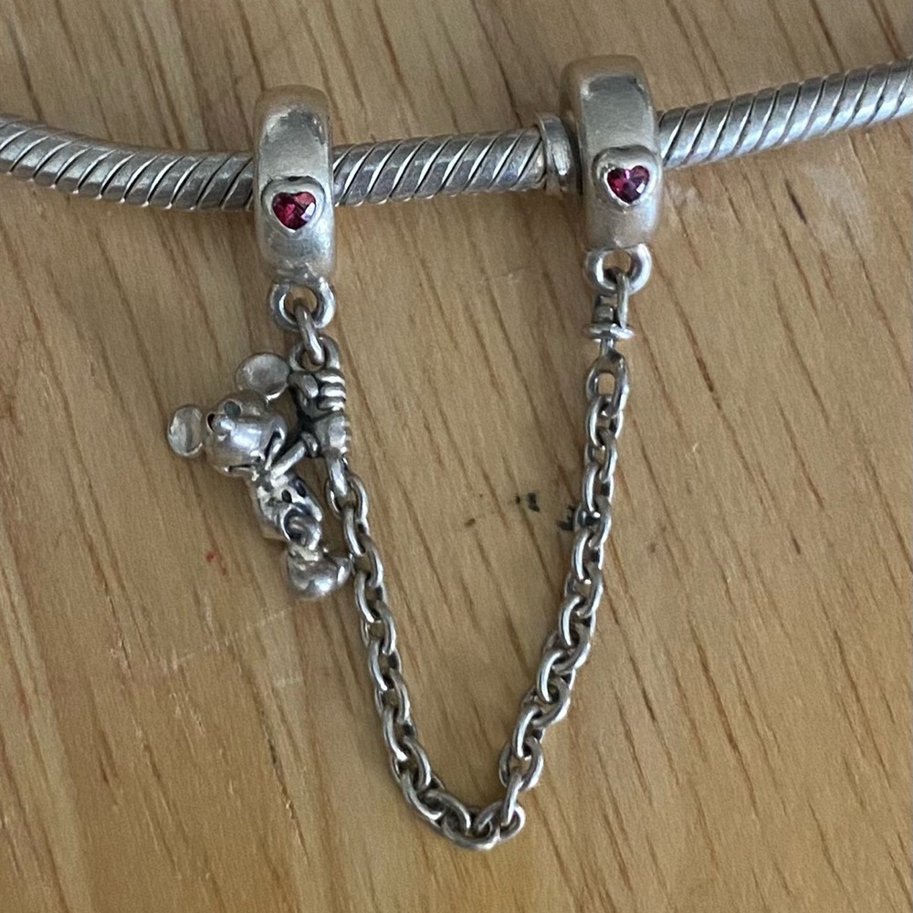 Pandora Disney Climbing Mickey Mouse Safety Chain